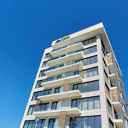 アパート Black Sea